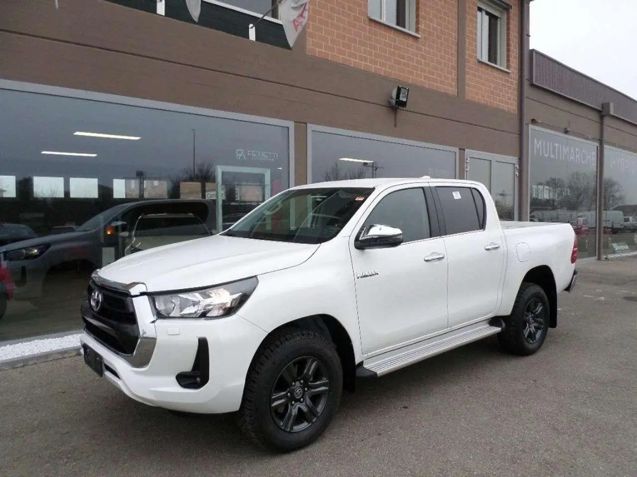 Photo 1 : Toyota Hilux 2024 Diesel