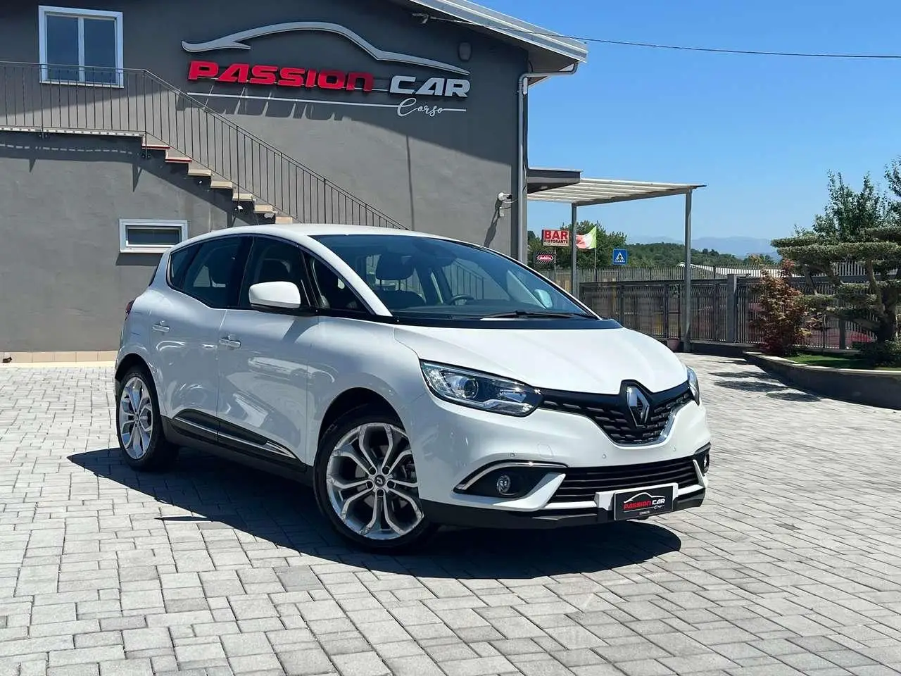 Photo 1 : Renault Scenic 2020 Essence