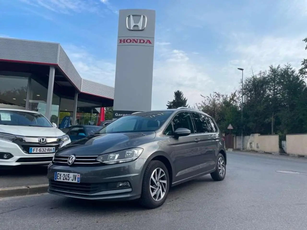 Photo 1 : Volkswagen Touran 2018 Petrol