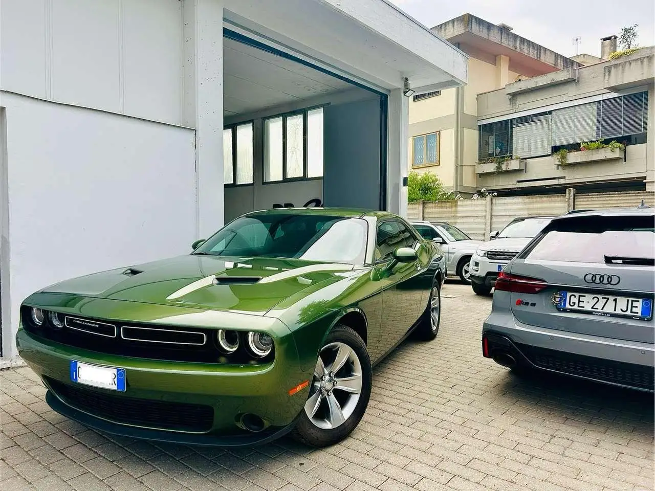 Photo 1 : Dodge Challenger 2020 Petrol