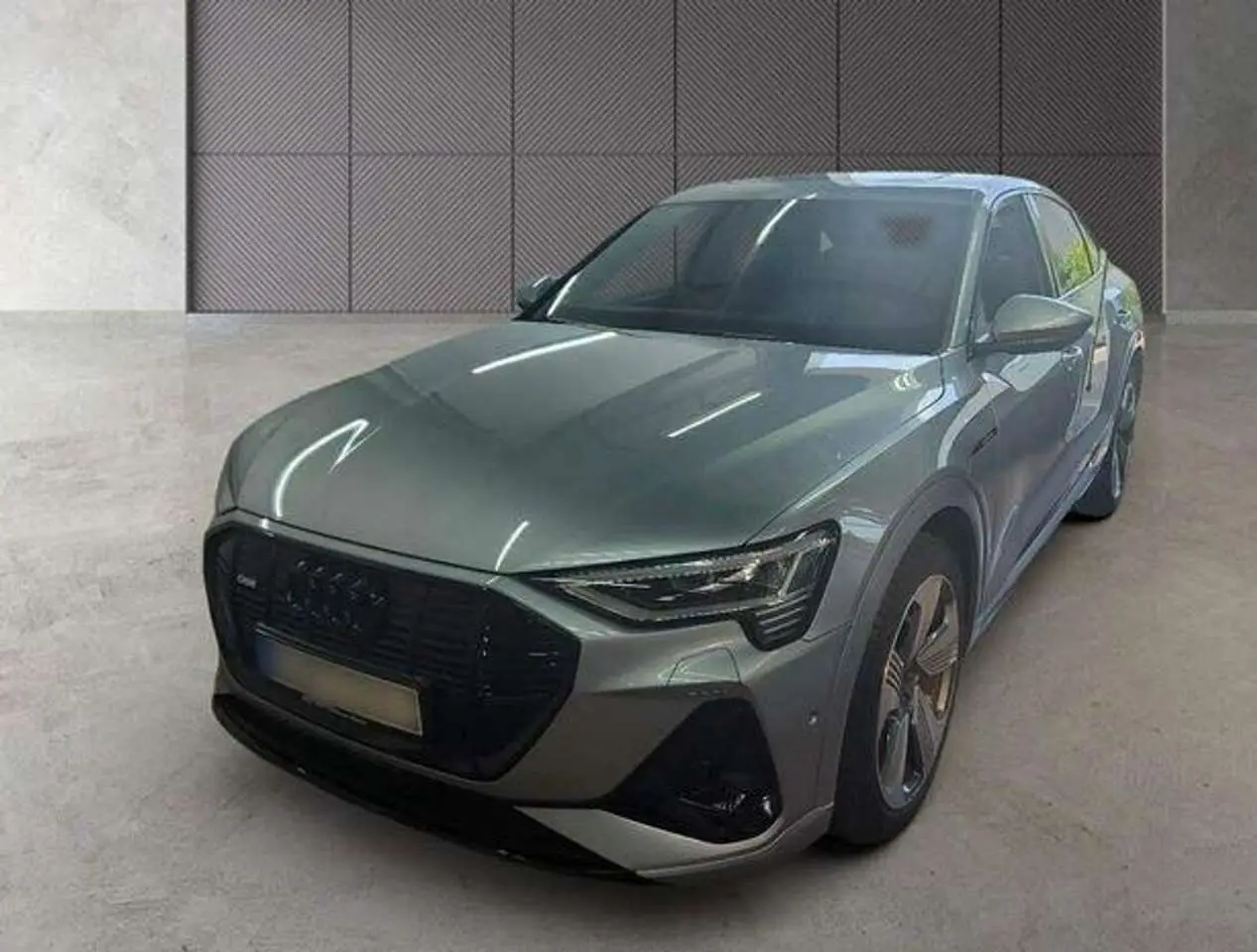 Photo 1 : Audi E-tron 2022 Electric