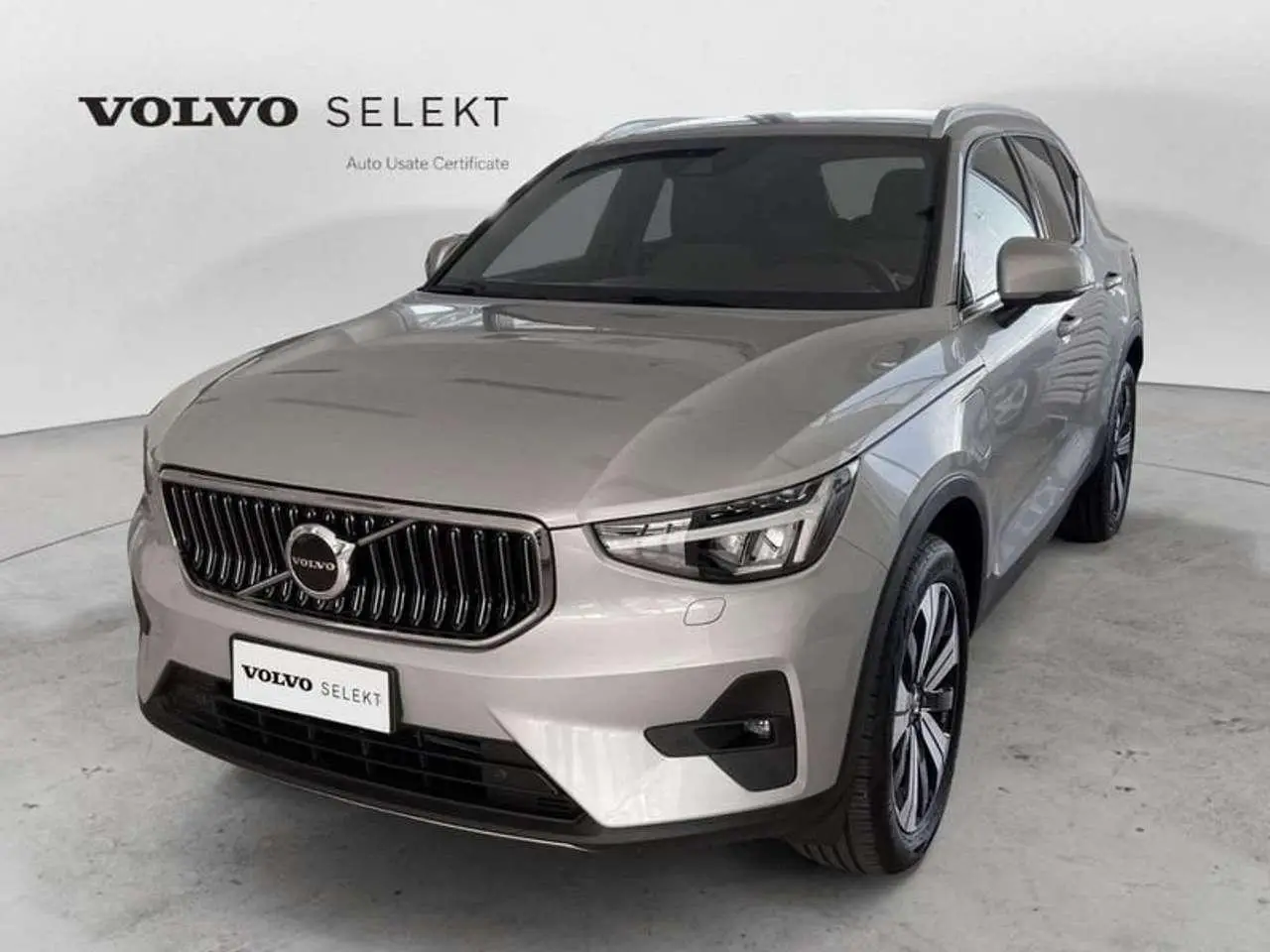 Photo 1 : Volvo Xc40 2023 Hybrid