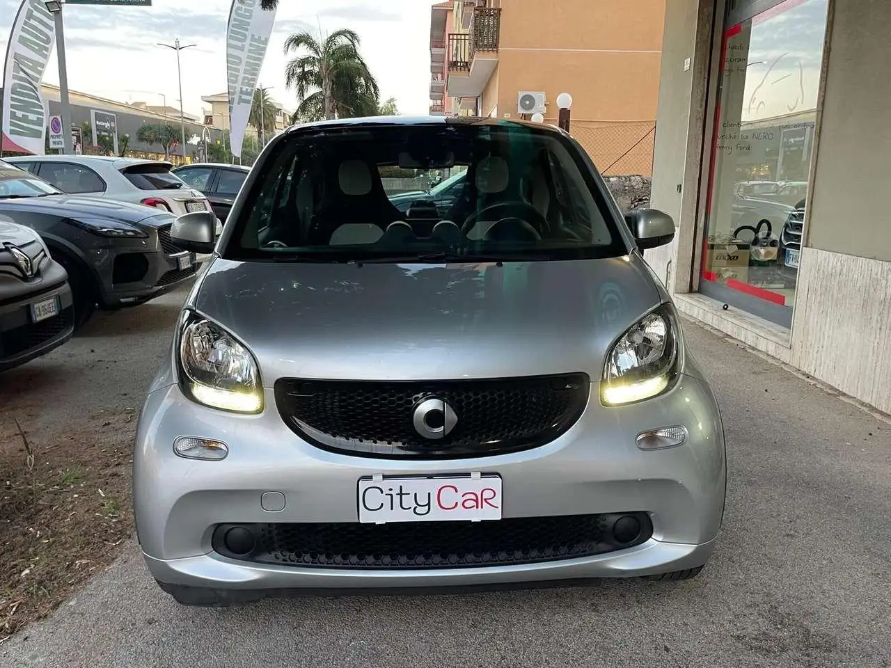 Photo 1 : Smart Fortwo 2016 Petrol