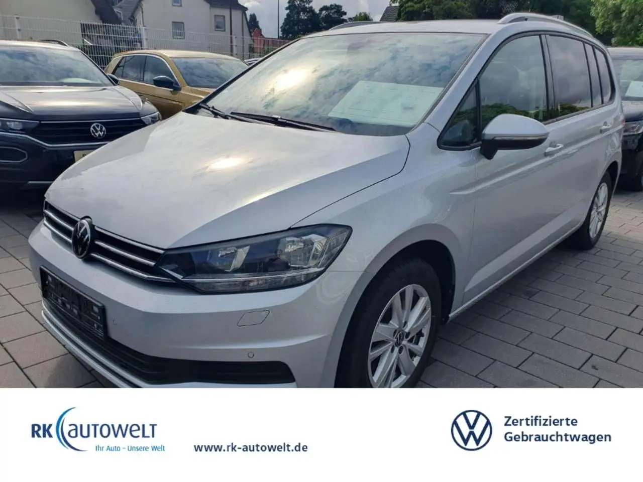 Photo 1 : Volkswagen Touran 2022 Essence