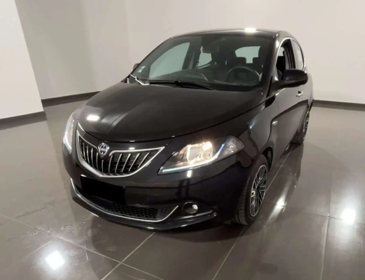 Photo 1 : Lancia Ypsilon 2023 Hybrid