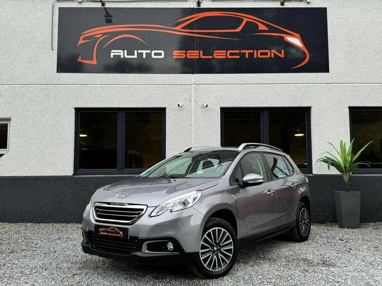 Photo 1 : Peugeot 2008 2015 Essence