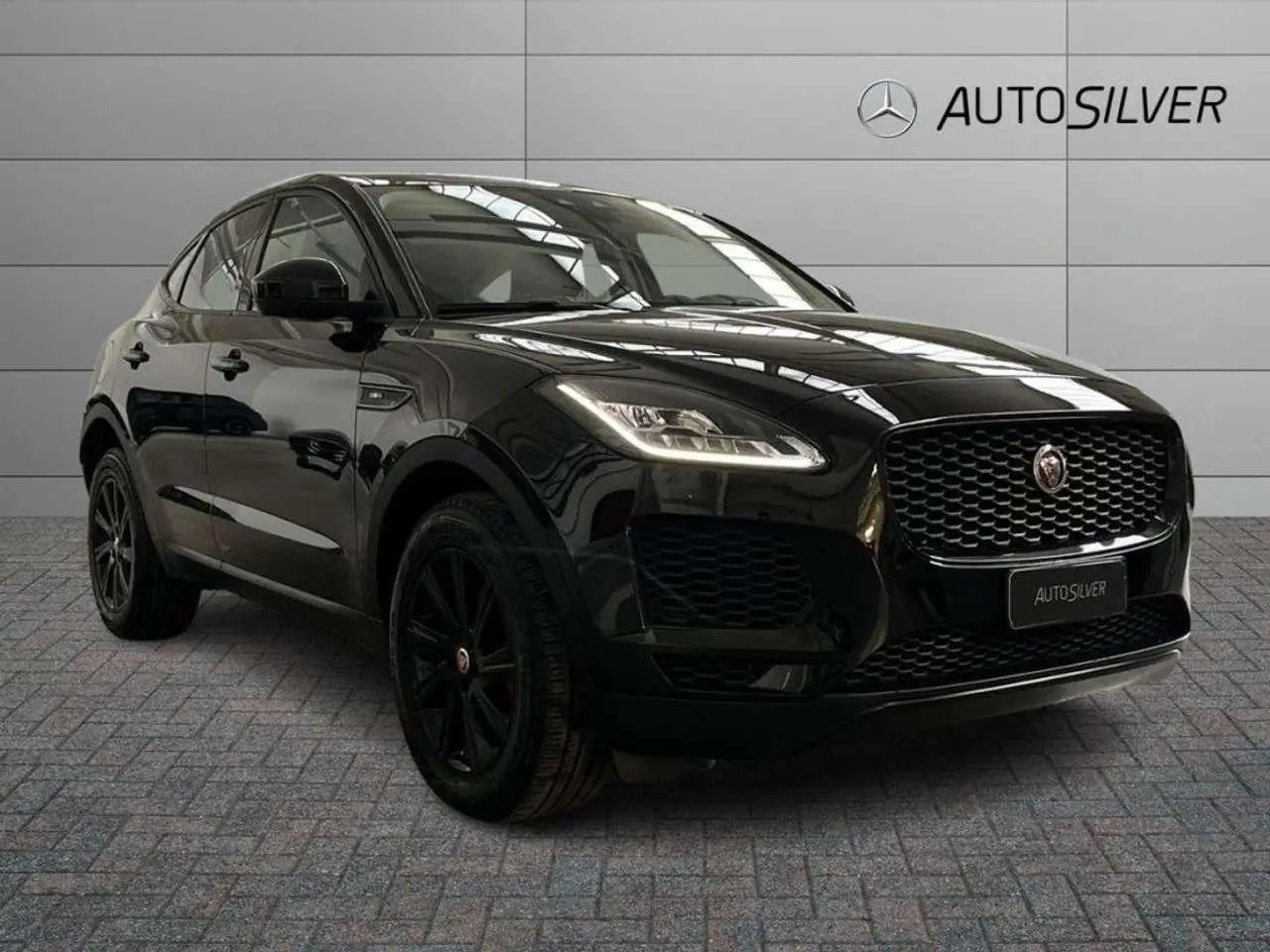 Photo 1 : Jaguar E-pace 2020 Diesel