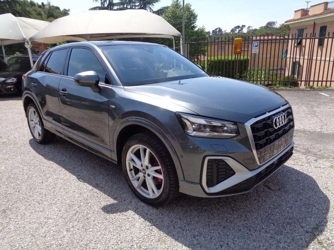 Photo 1 : Audi Q2 2023 Diesel