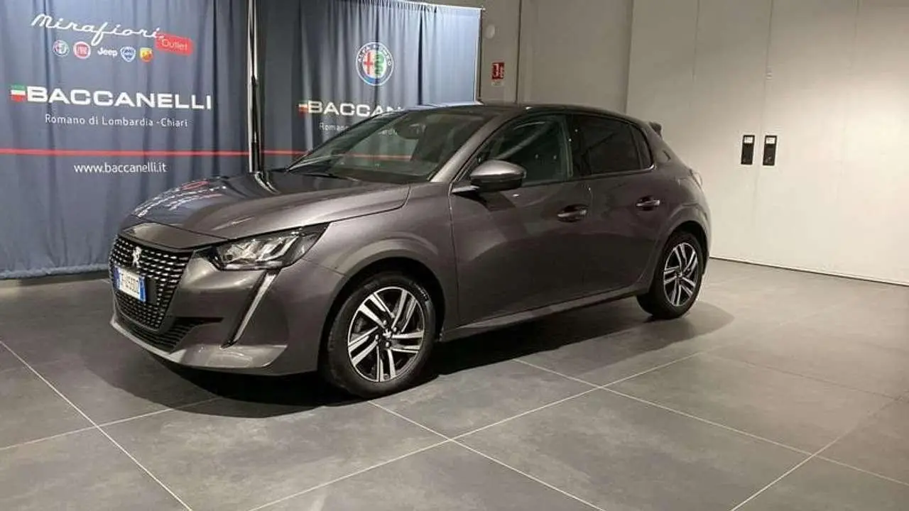 Photo 1 : Peugeot 208 2021 Petrol