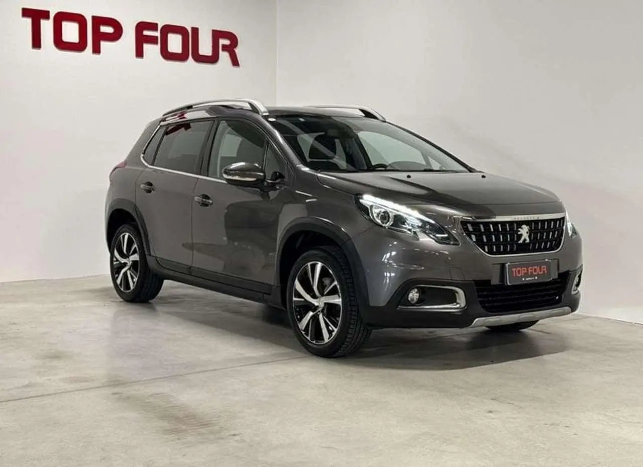 Photo 1 : Peugeot 2008 2017 Petrol