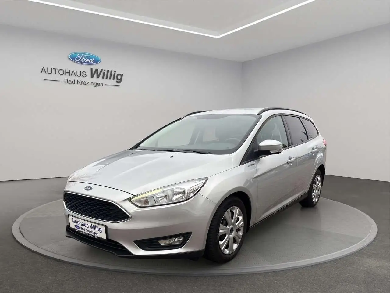 Photo 1 : Ford Focus 2018 Petrol