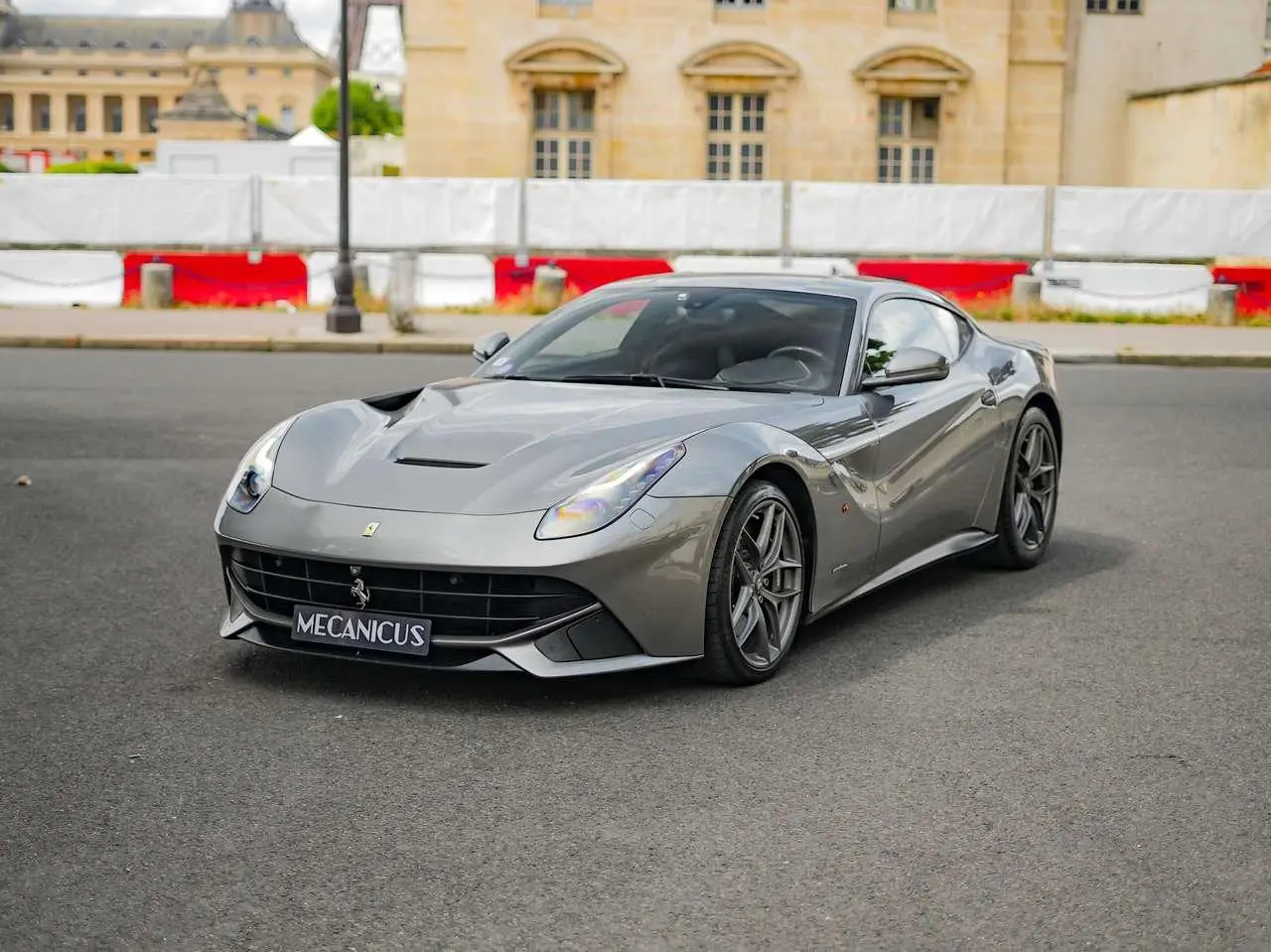 Photo 1 : Ferrari F12 2015 Petrol