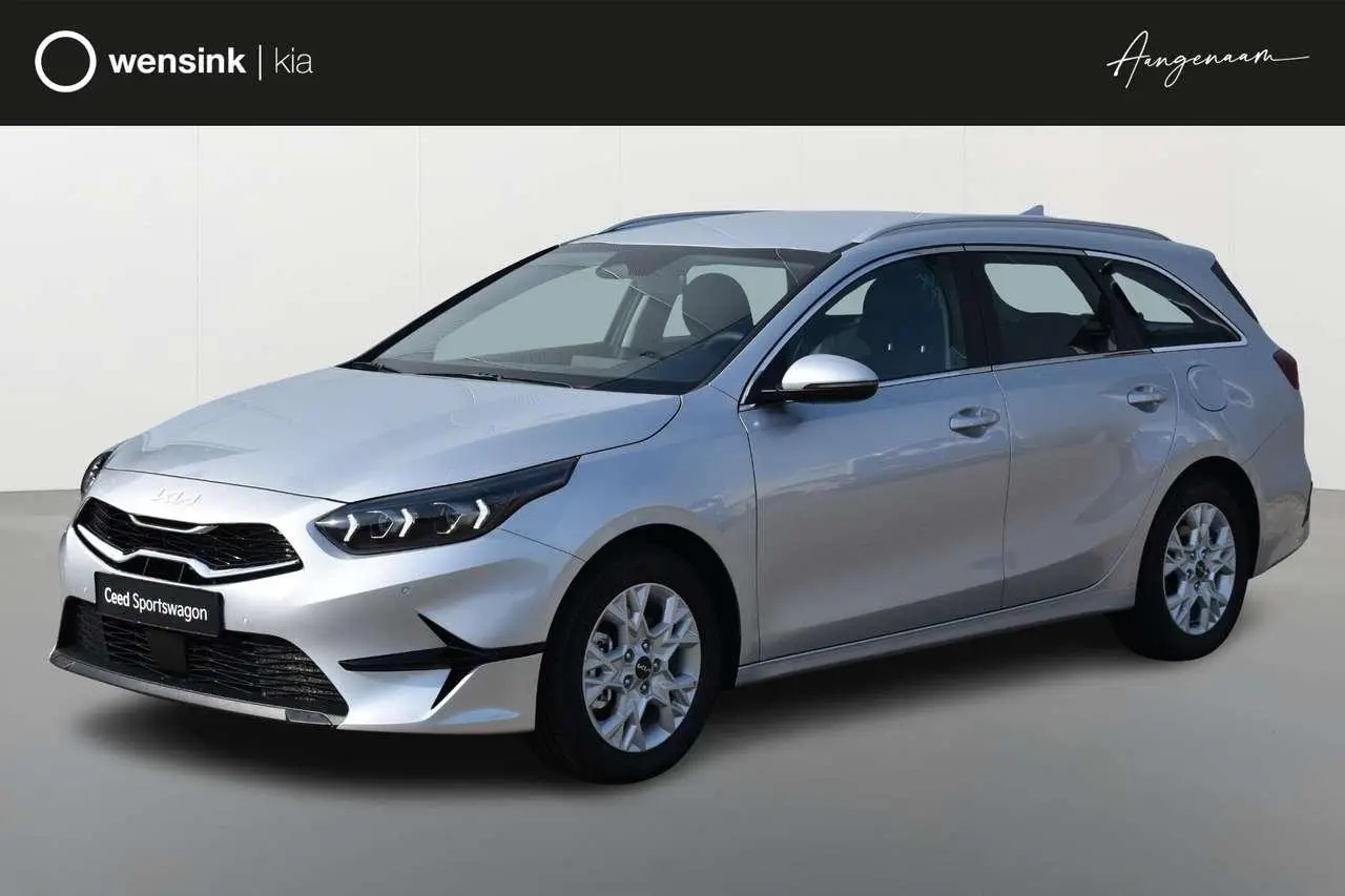 Photo 1 : Kia Ceed 2021 Petrol