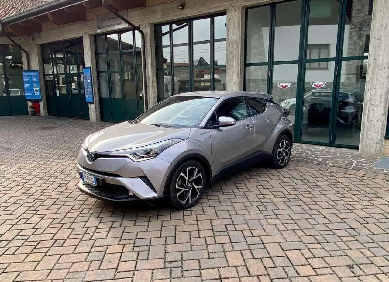 Photo 1 : Toyota C-hr 2019 Hybride