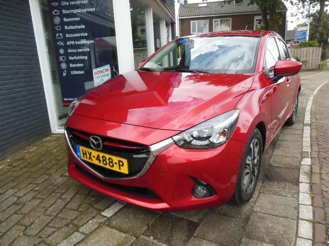 Photo 1 : Mazda 2 2016 Petrol