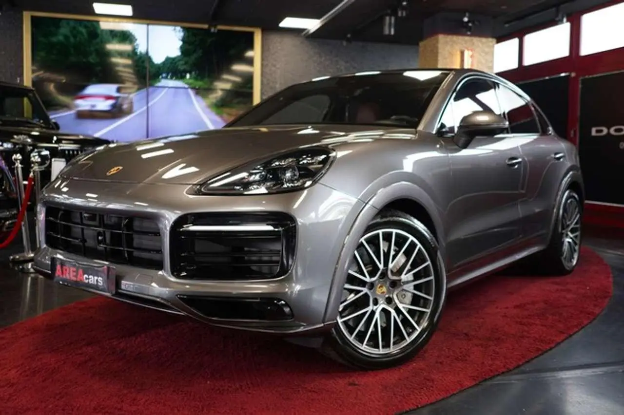 Photo 1 : Porsche Cayenne 2019 Essence