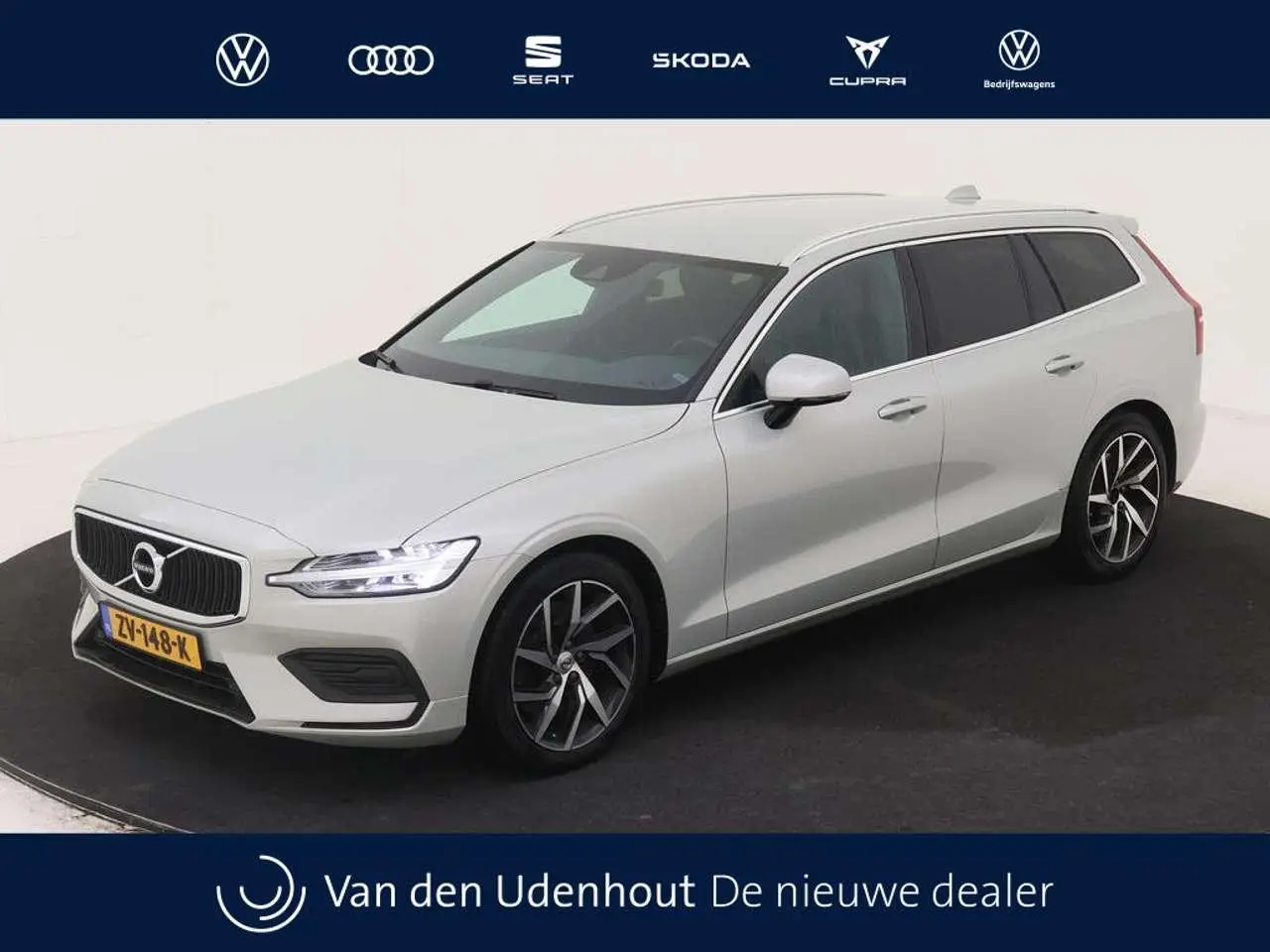 Photo 1 : Volvo V60 2019 Essence