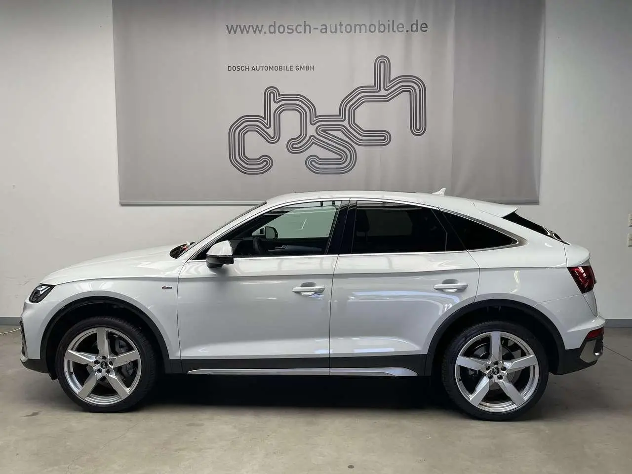 Photo 1 : Audi Q5 2023 Diesel