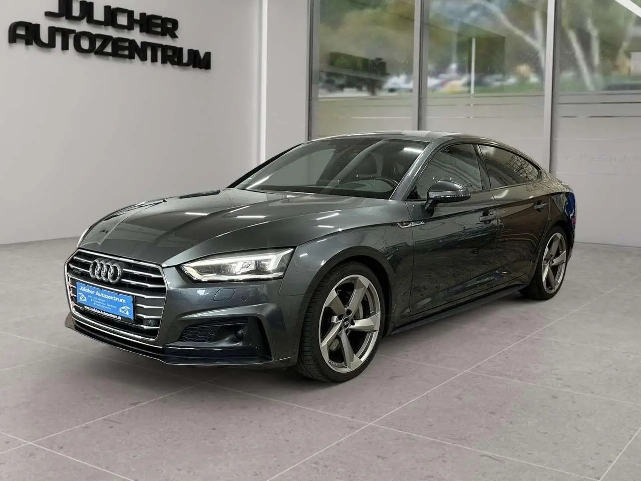 Photo 1 : Audi A5 2017 Petrol