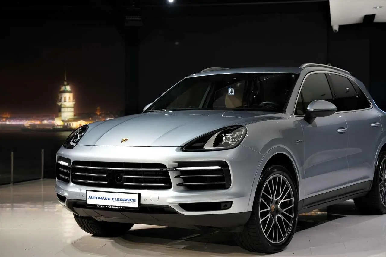 Photo 1 : Porsche Cayenne 2021 Hybrid