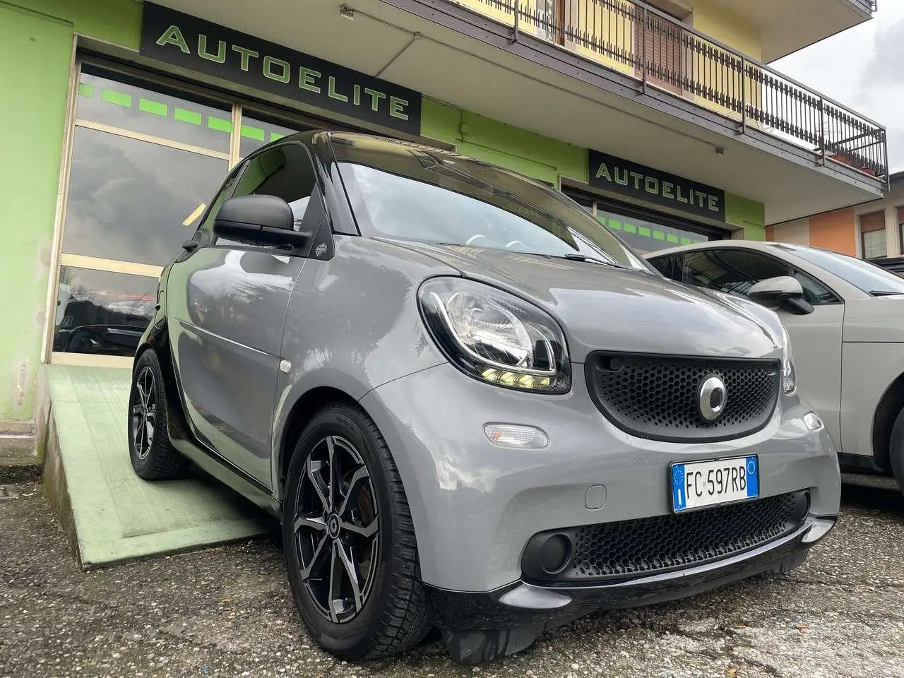 Photo 1 : Smart Fortwo 2016 Petrol