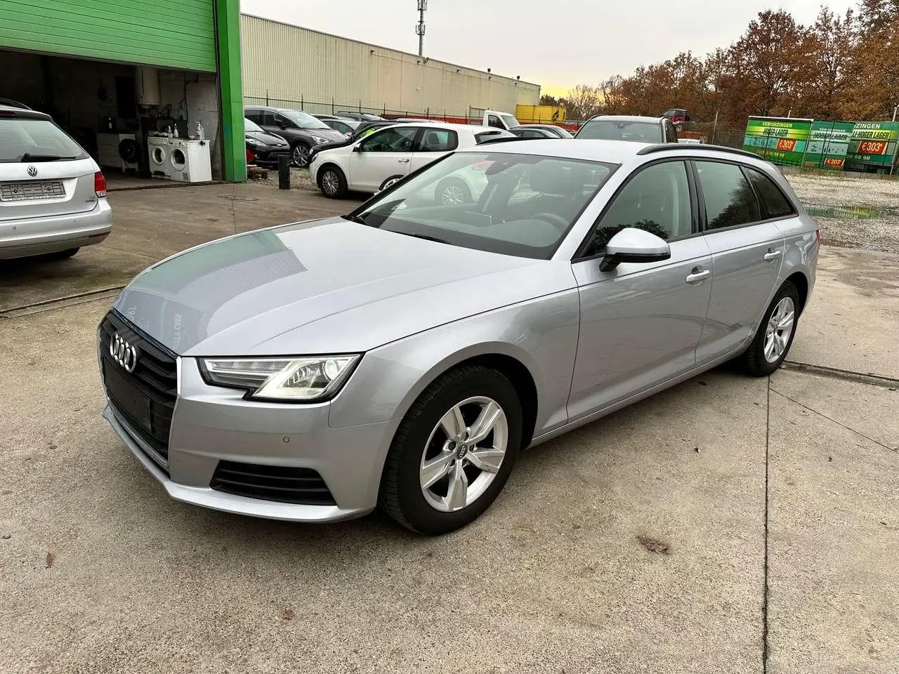 Photo 1 : Audi A4 2018 Petrol