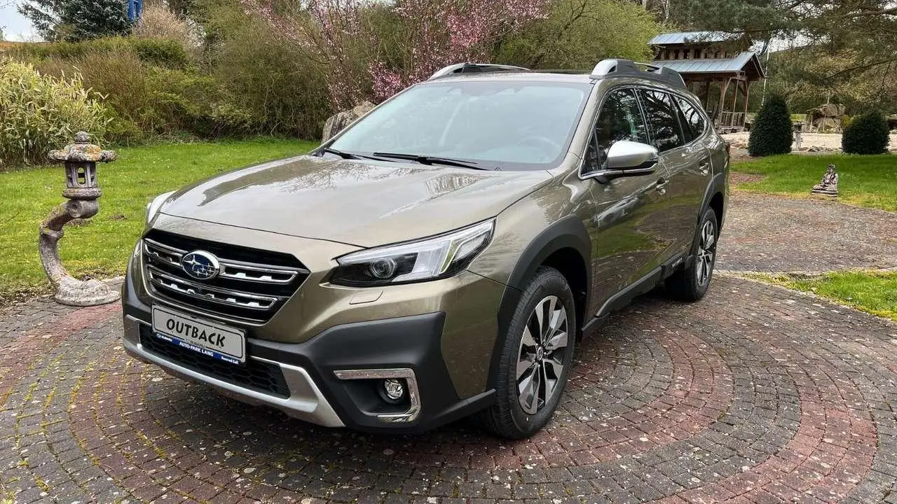 Photo 1 : Subaru Outback 2024 Essence