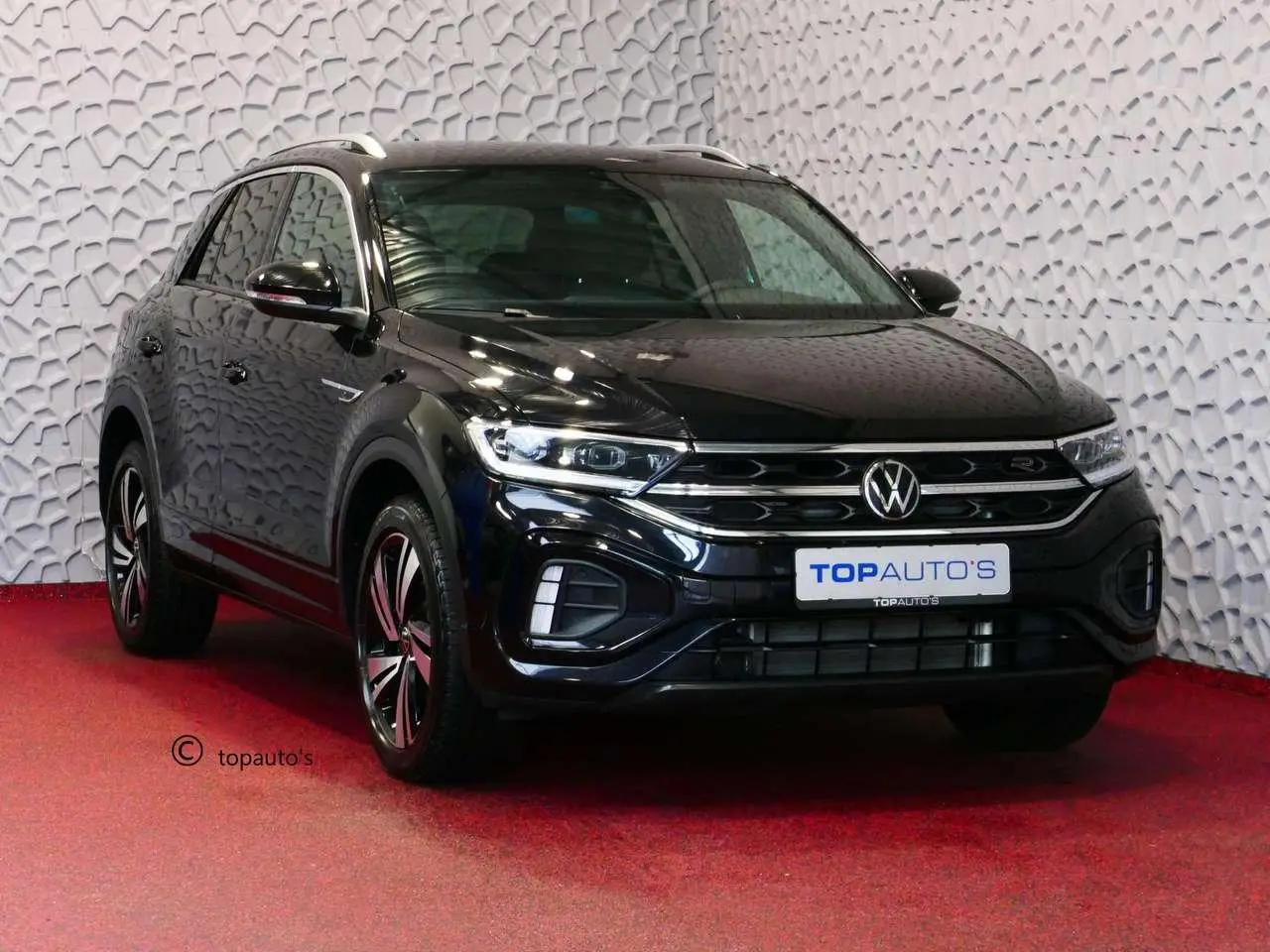 Photo 1 : Volkswagen T-roc 2024 Essence