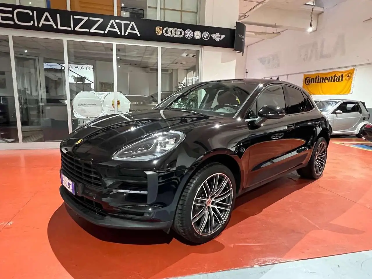 Photo 1 : Porsche Macan 2019 Petrol