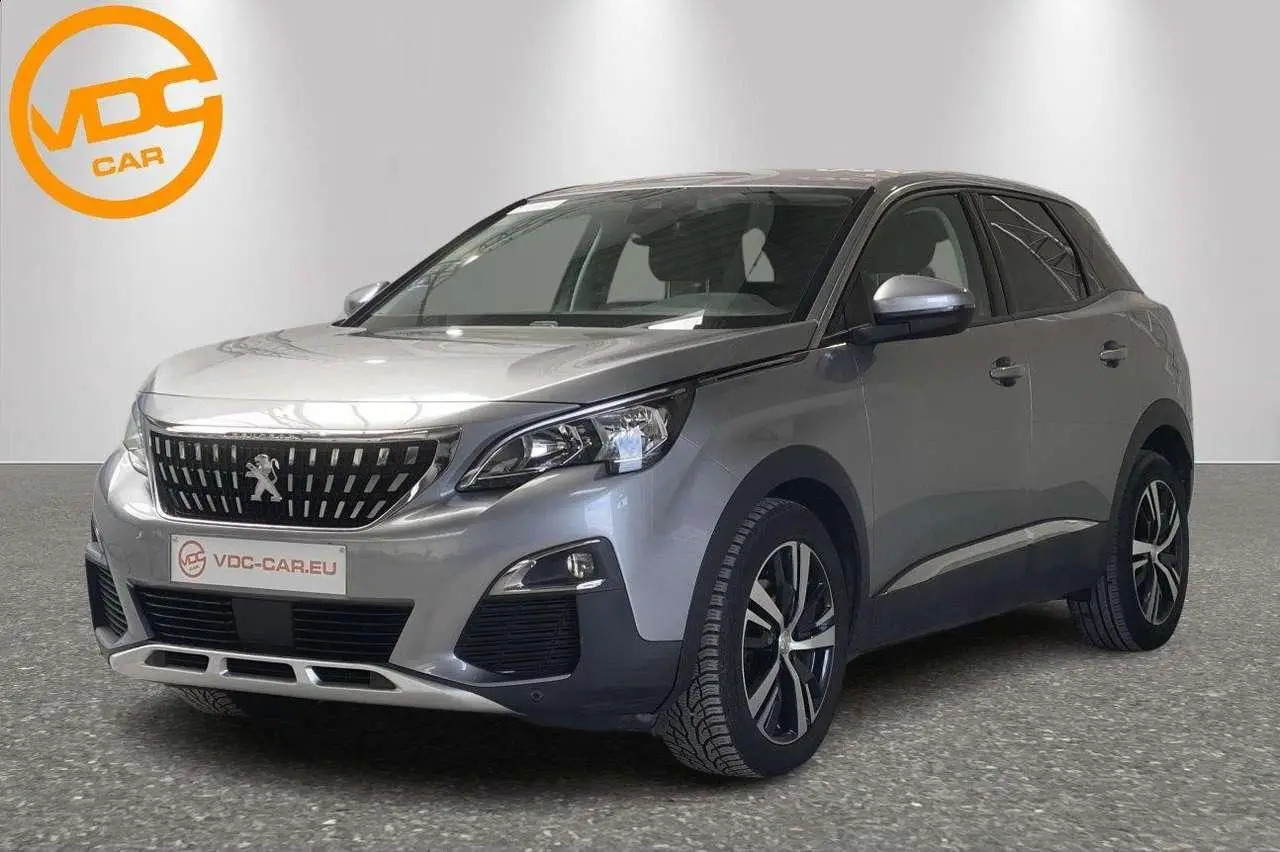 Photo 1 : Peugeot 3008 2017 Essence