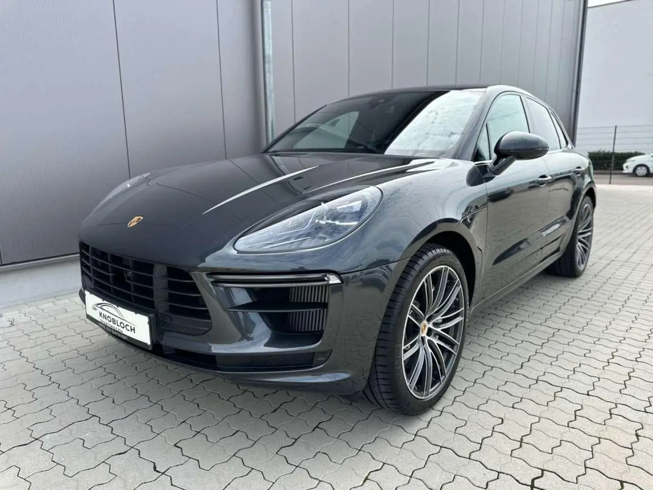 Photo 1 : Porsche Macan 2020 Essence