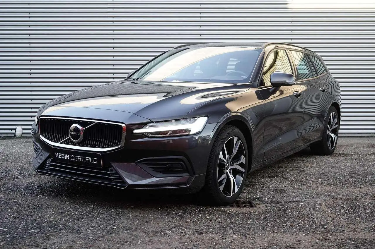 Photo 1 : Volvo V60 2024 Hybrid