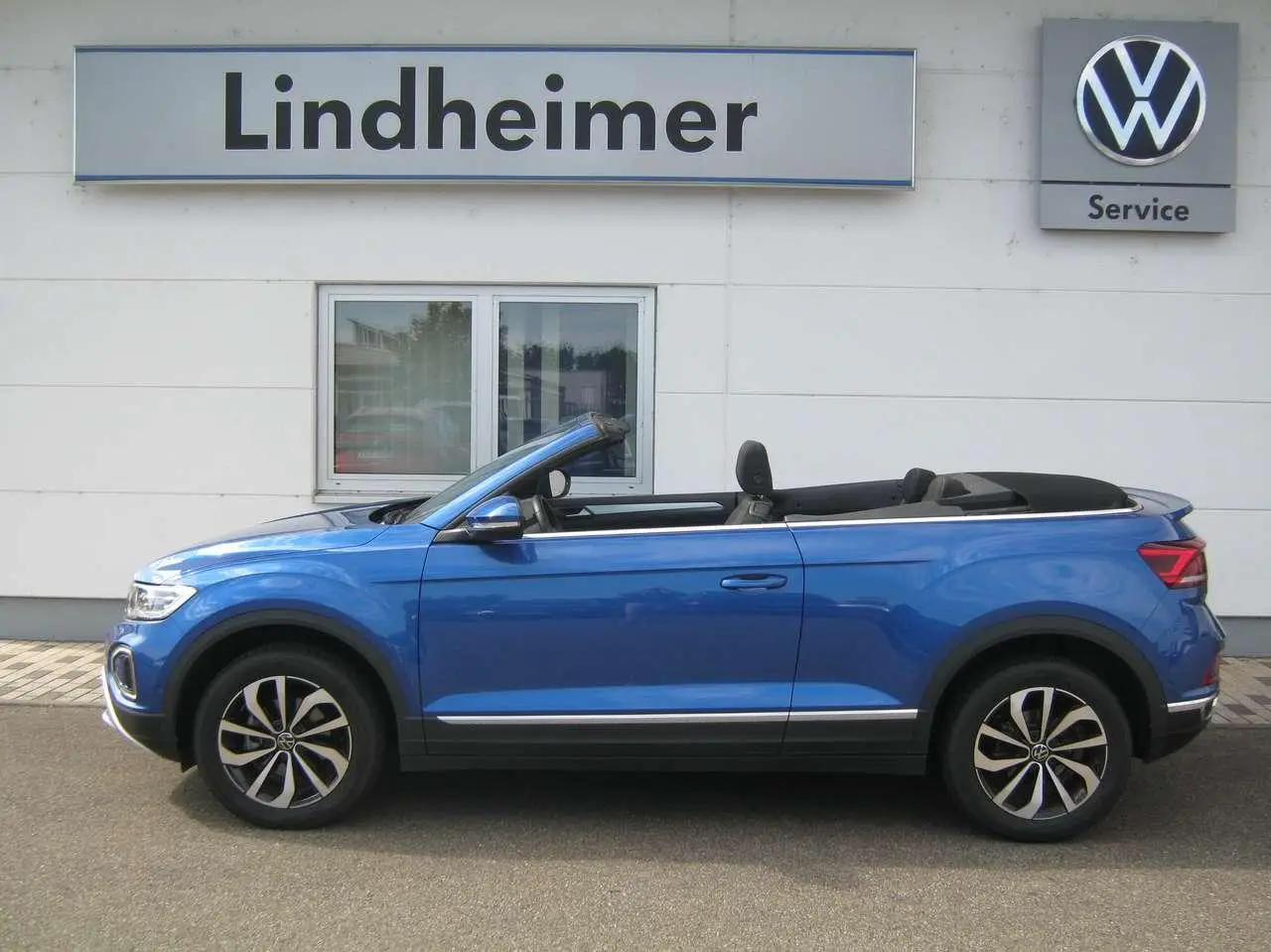 Photo 1 : Volkswagen T-roc 2023 Petrol