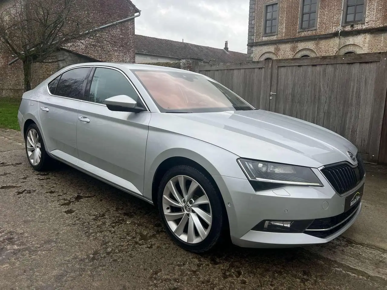 Photo 1 : Skoda Superb 2018 Diesel