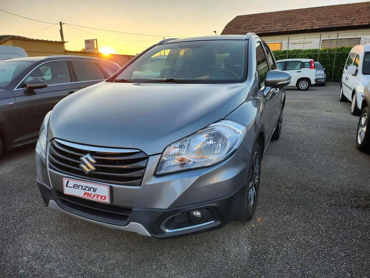 Photo 1 : Suzuki Sx4 2015 Petrol