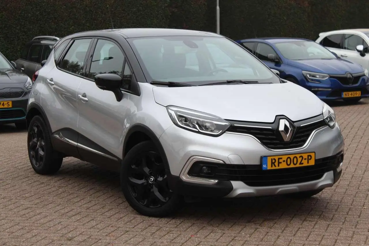 Photo 1 : Renault Captur 2017 Petrol