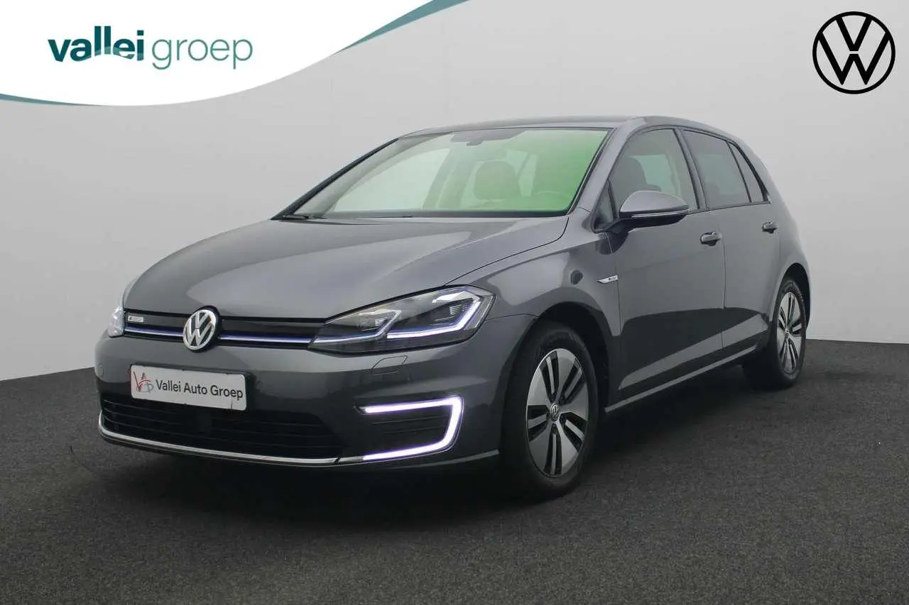 Photo 1 : Volkswagen Golf 2019 Électrique