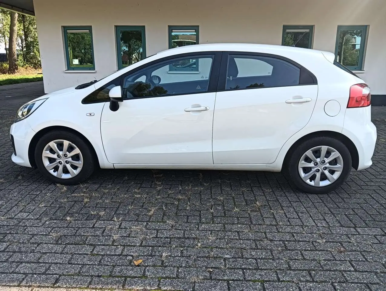 Photo 1 : Kia Rio 2016 Petrol