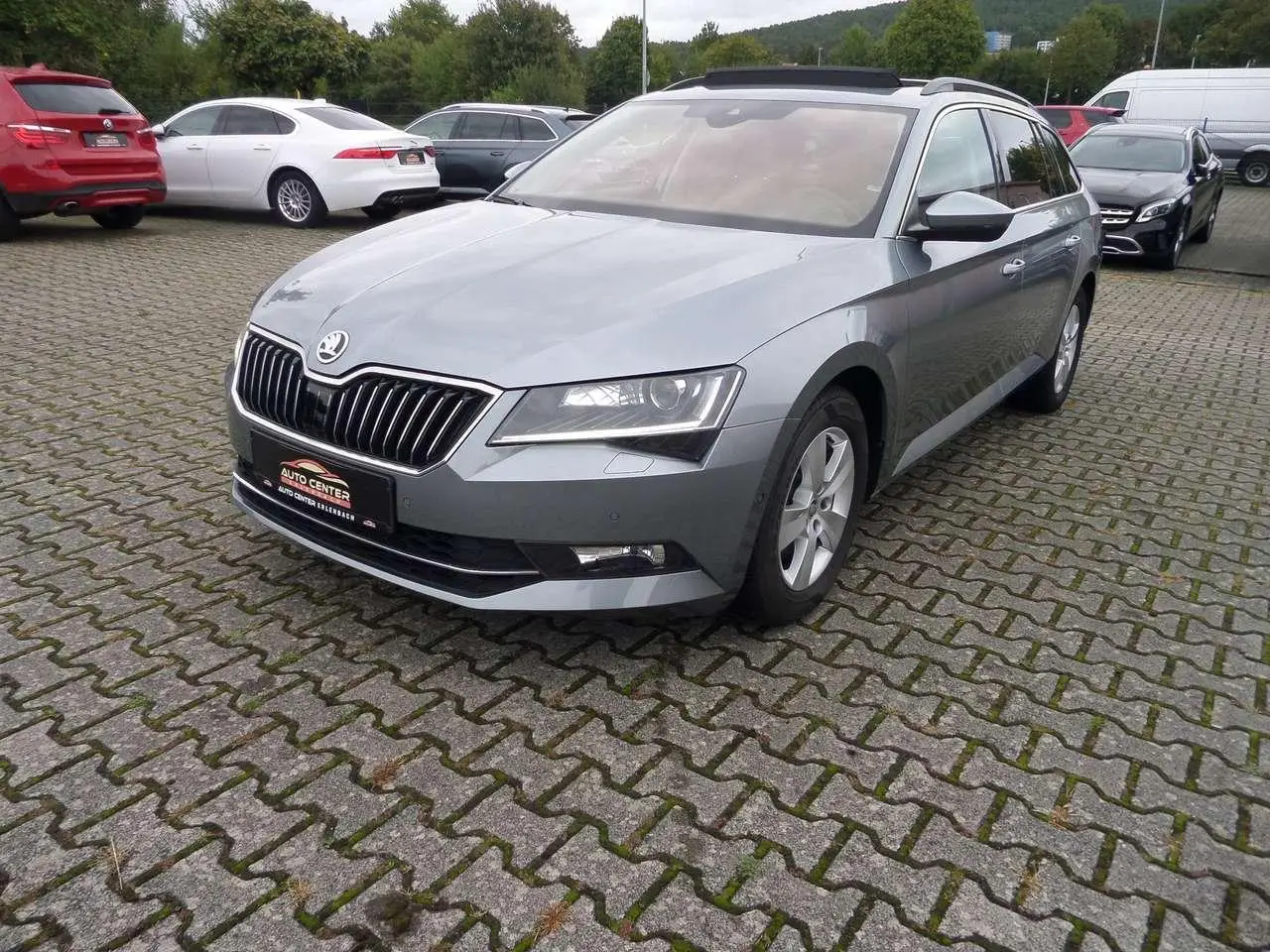 Photo 1 : Skoda Superb 2018 Essence