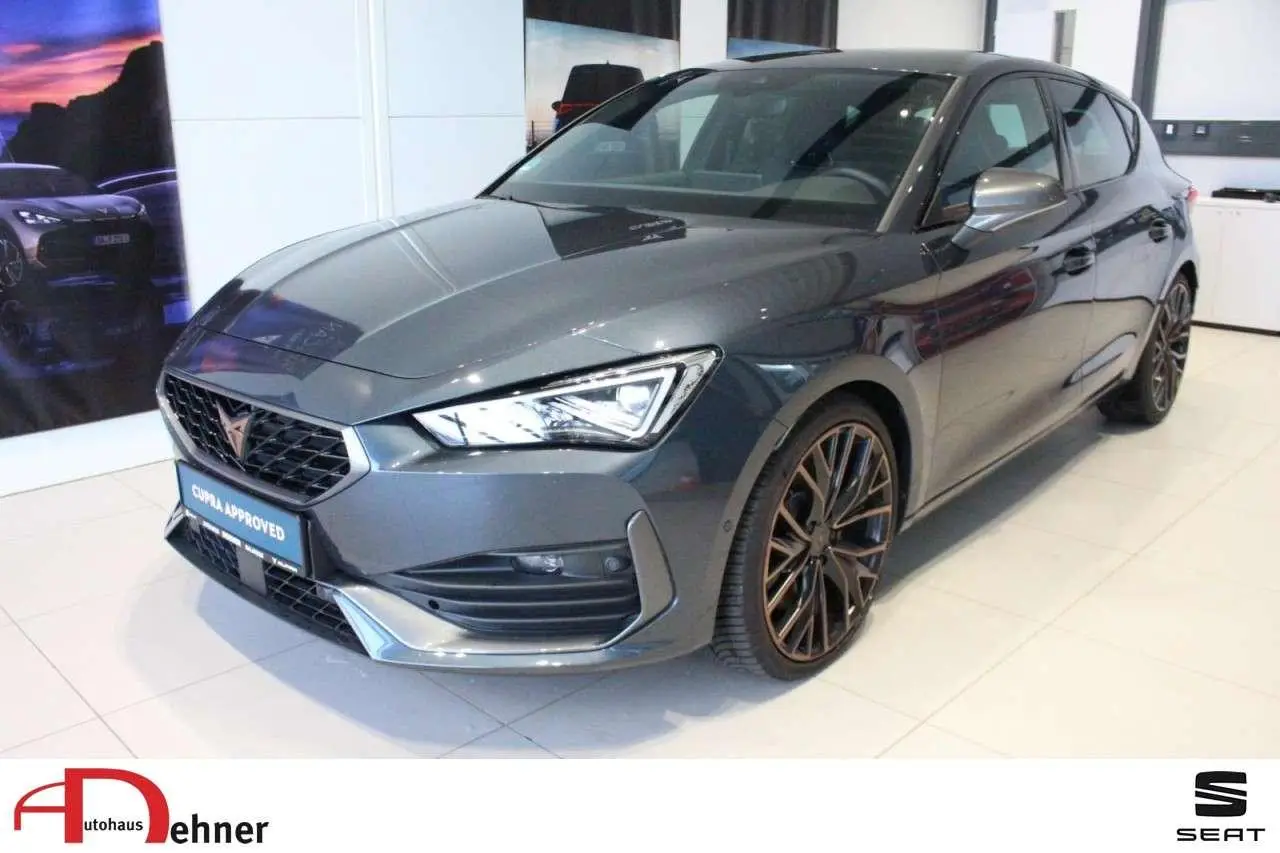 Photo 1 : Cupra Leon 2023 Petrol