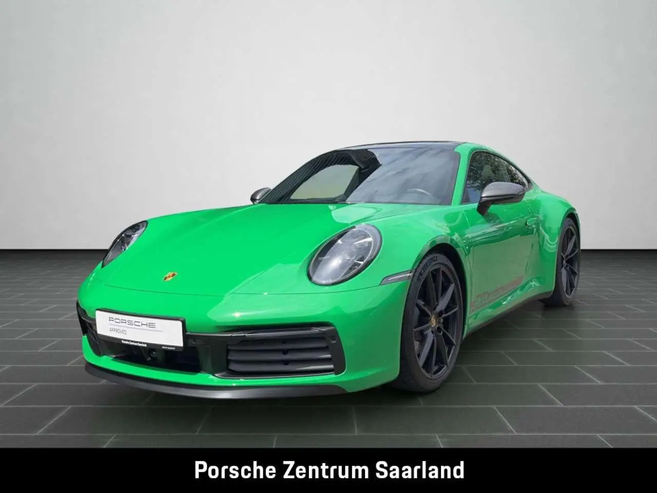 Photo 1 : Porsche 992 2023 Essence