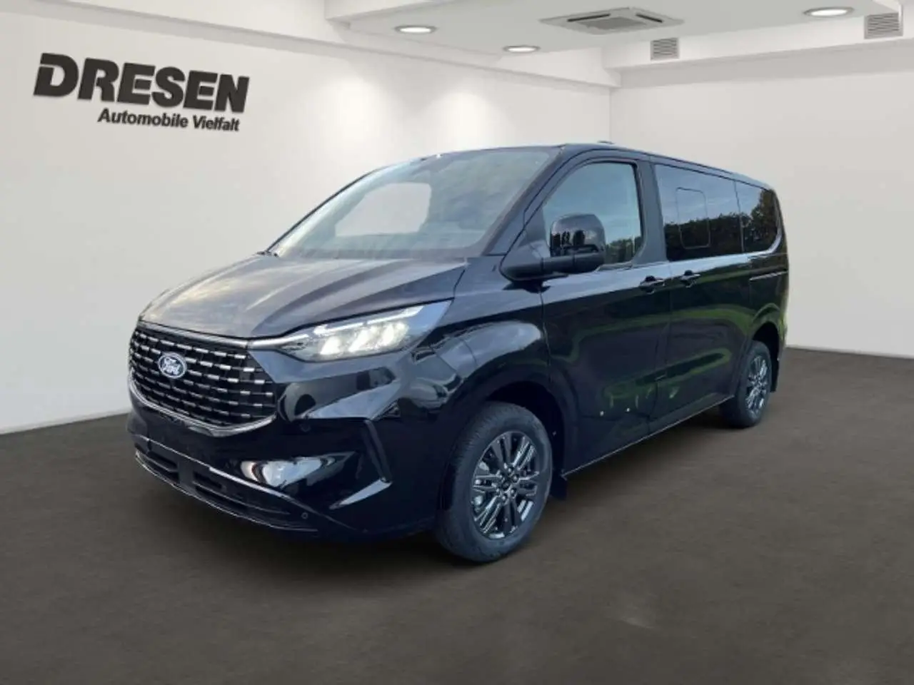 Photo 1 : Ford Tourneo 2024 Diesel