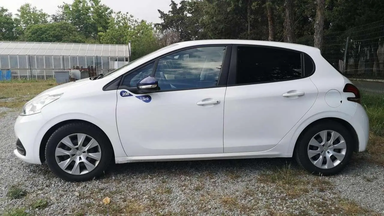 Photo 1 : Peugeot 208 2018 Essence