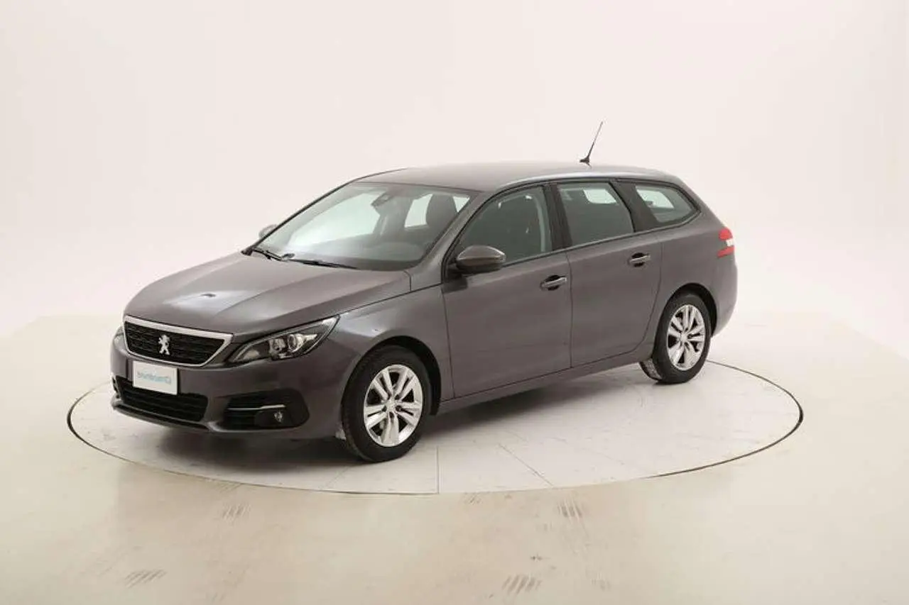 Photo 1 : Peugeot 308 2021 Diesel