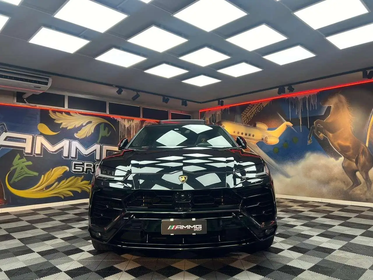 Photo 1 : Lamborghini Urus 2022 Petrol