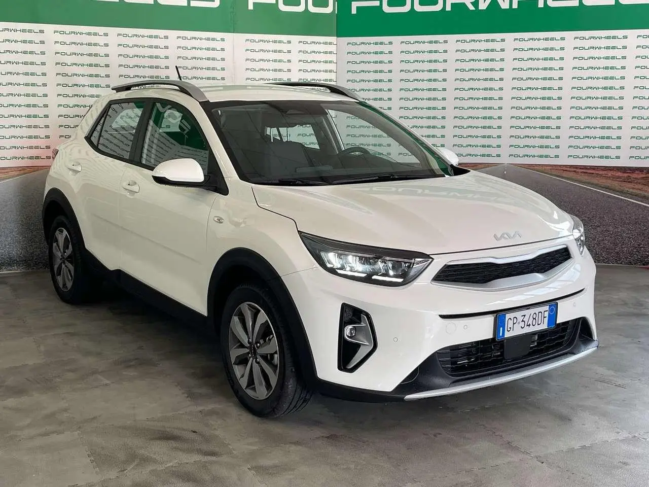 Photo 1 : Kia Stonic 2023 Petrol