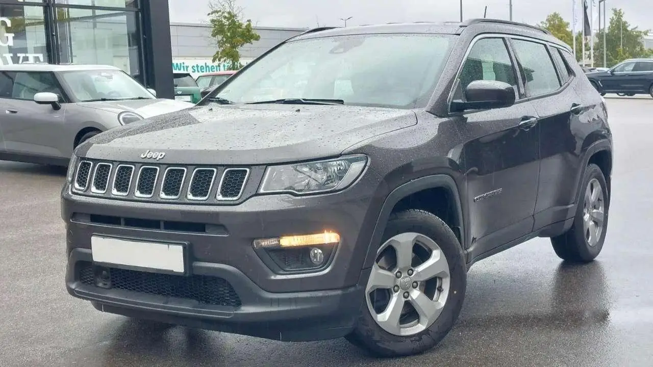 Photo 1 : Jeep Compass 2018 Petrol