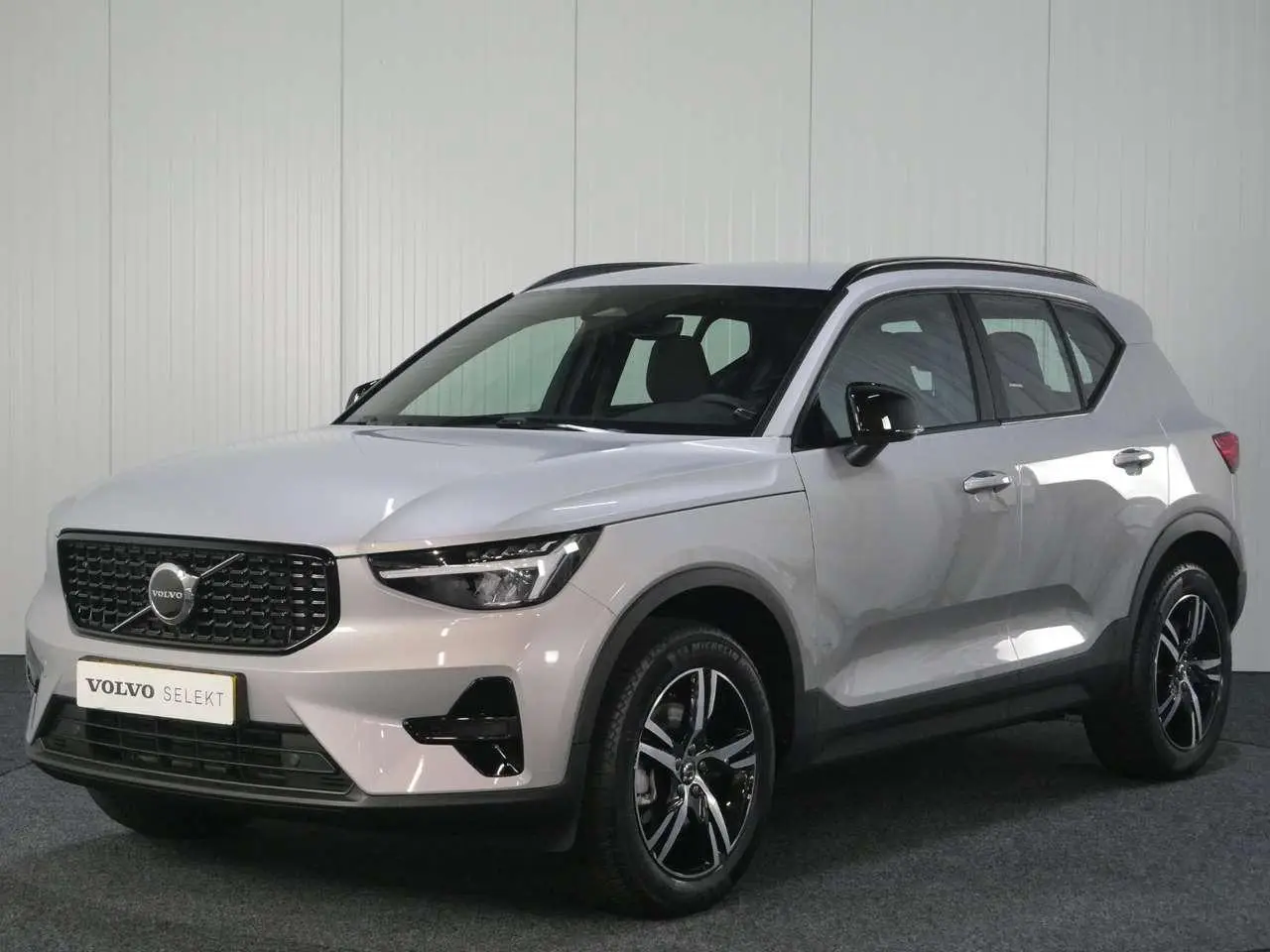 Photo 1 : Volvo Xc40 2024 Petrol