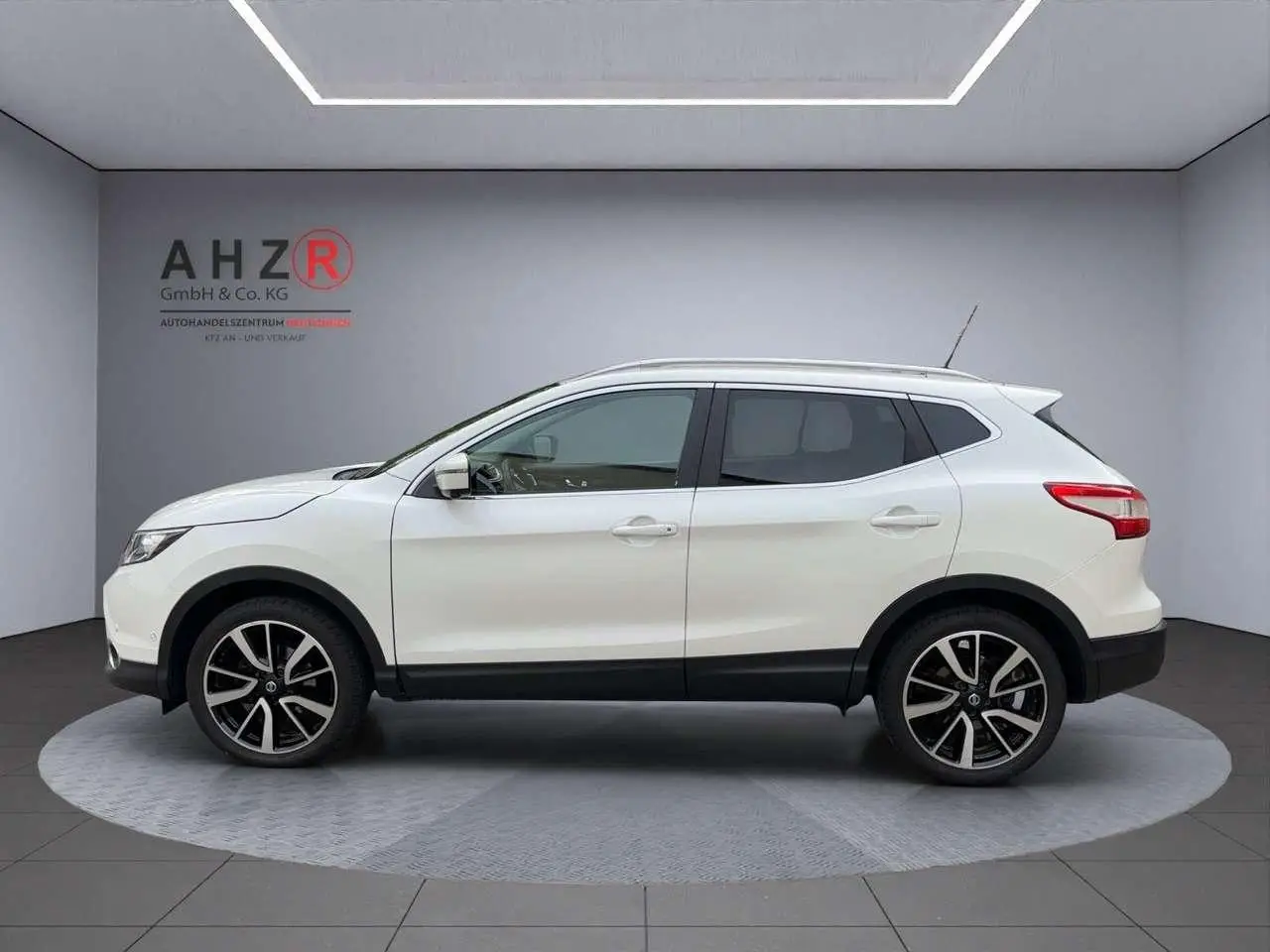 Photo 1 : Nissan Qashqai 2017 Petrol