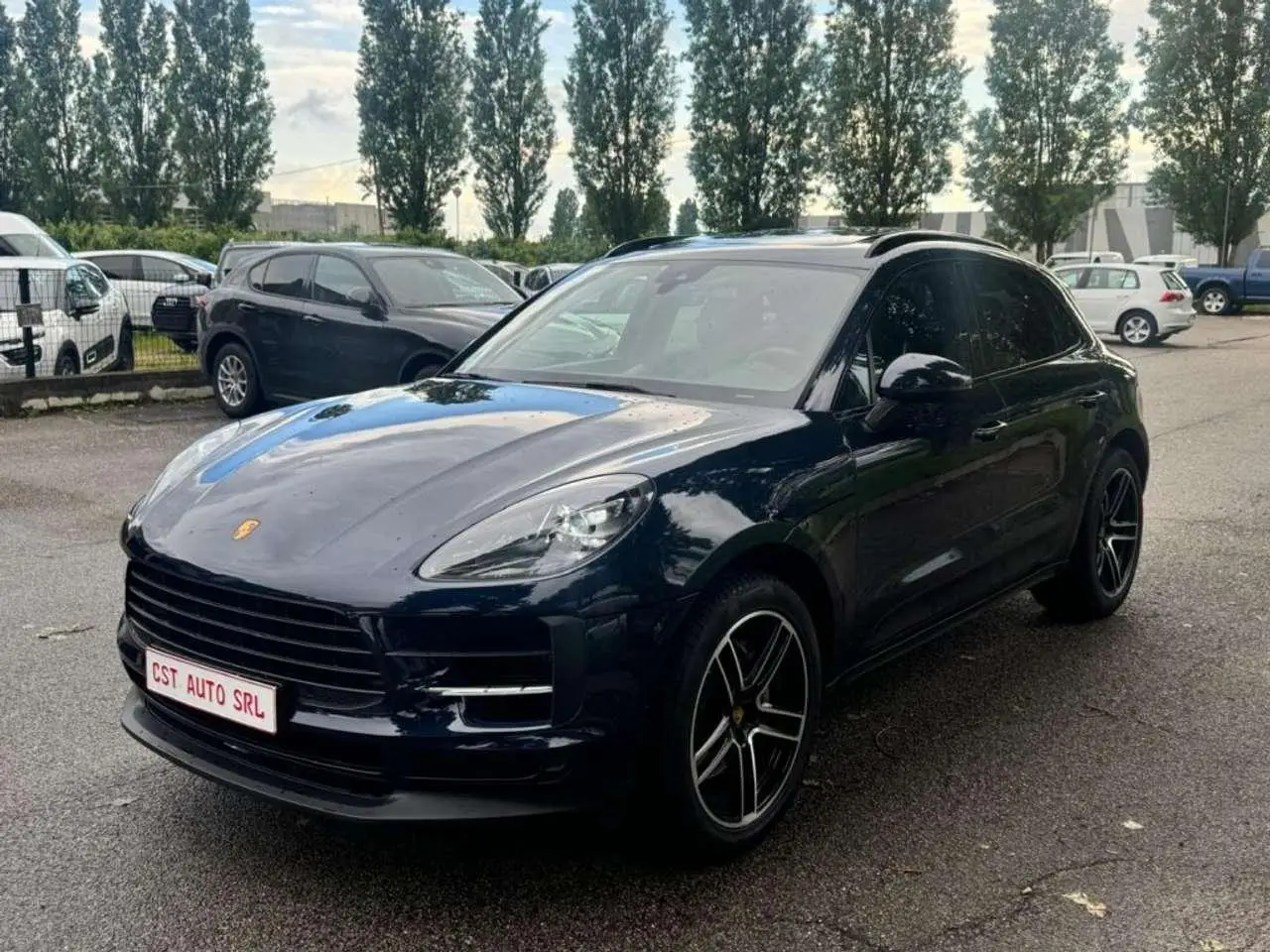 Photo 1 : Porsche Macan 2021 Essence